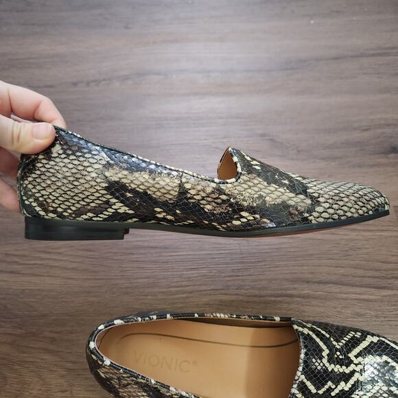 VIONIC Villa Boa Snakeskin Loafers 7 Career Office Preppy‎ Business Professional - Picture 2 of 5